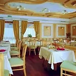 Alba Wellness & Hotel 3*