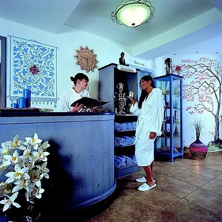 Alba Wellness & Отель