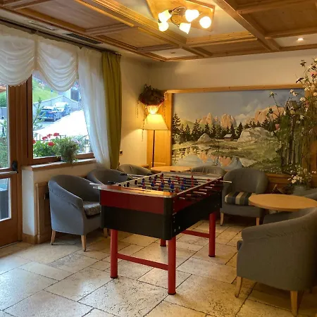 Hotell Alba Wellness & Canazei