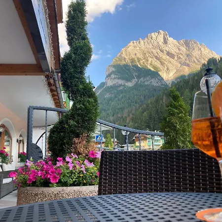 Alba Wellness & Ξενοδοχείο