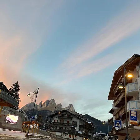 Alba Wellness & Отель 3*