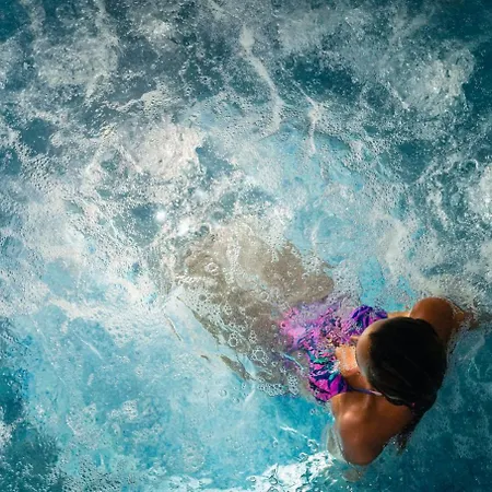 Alba Wellness & Ξενοδοχείο Canazei