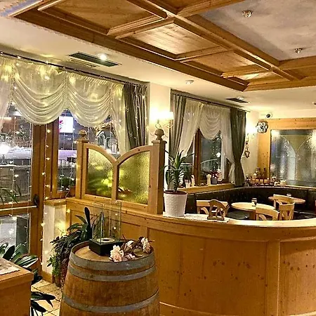 Hotel Alba Wellness & 3*
