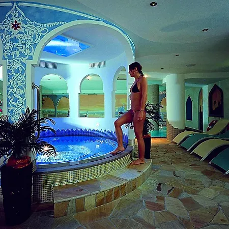 Alba Wellness & Hotel