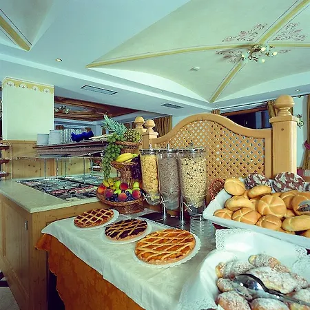 Hotel Alba Wellness & 3*
