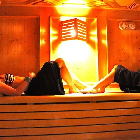 Alba Wellness & Ξενοδοχείο Canazei