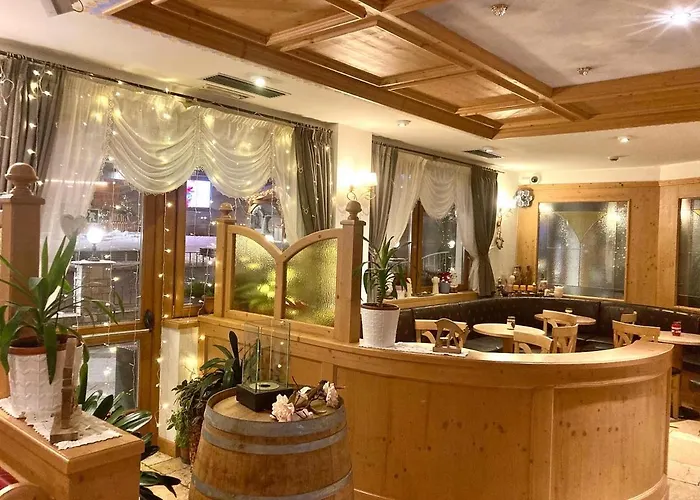 Отель Alba Wellness &