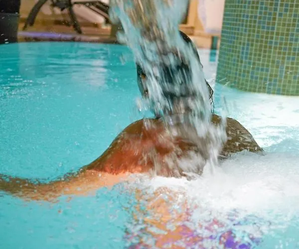 Alba Wellness & מלון